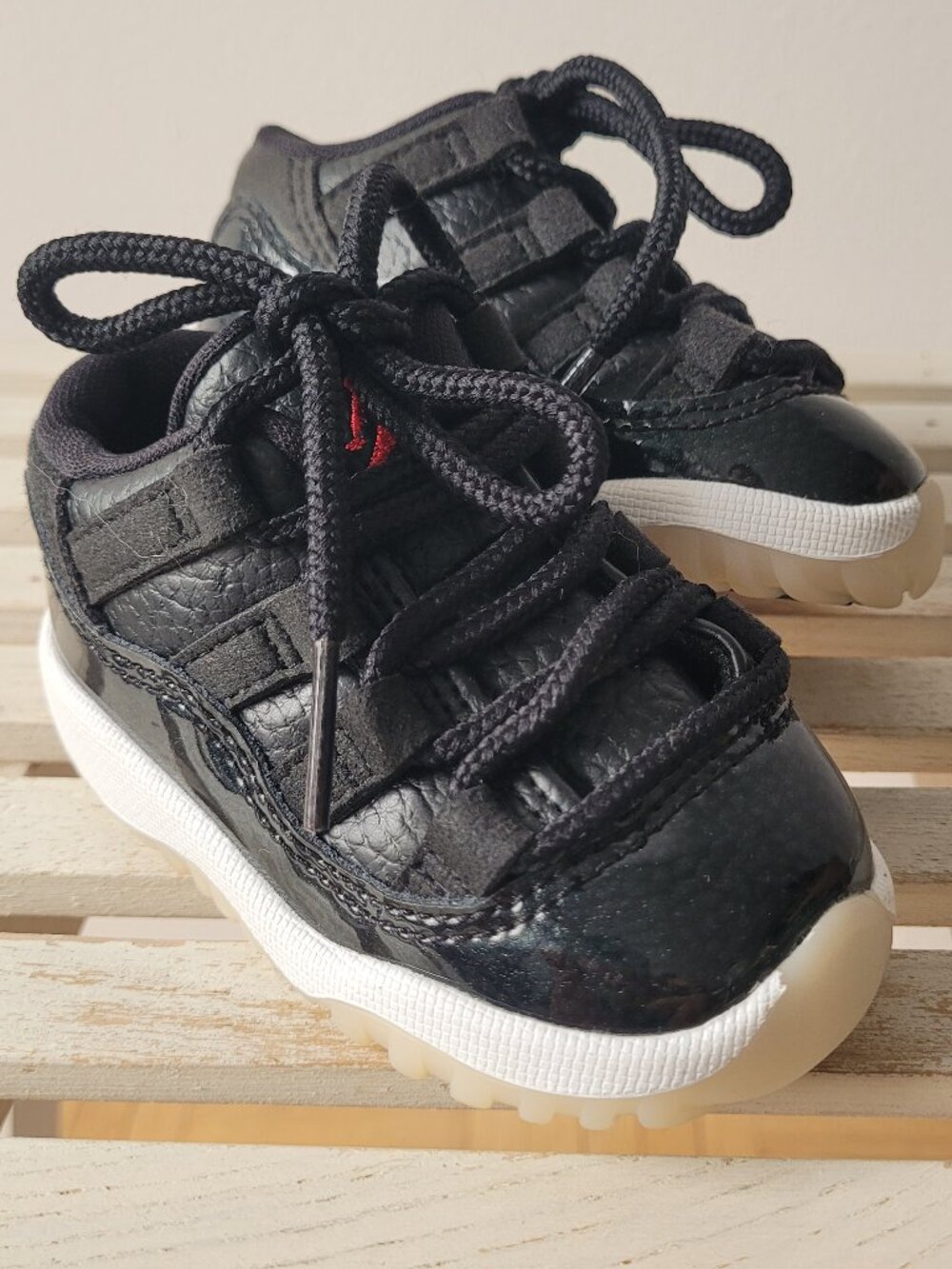 LIKE NEW!!! Nike Air Jordan 11 Retro Low Sneakers Baby/Toddler-Size 4C
